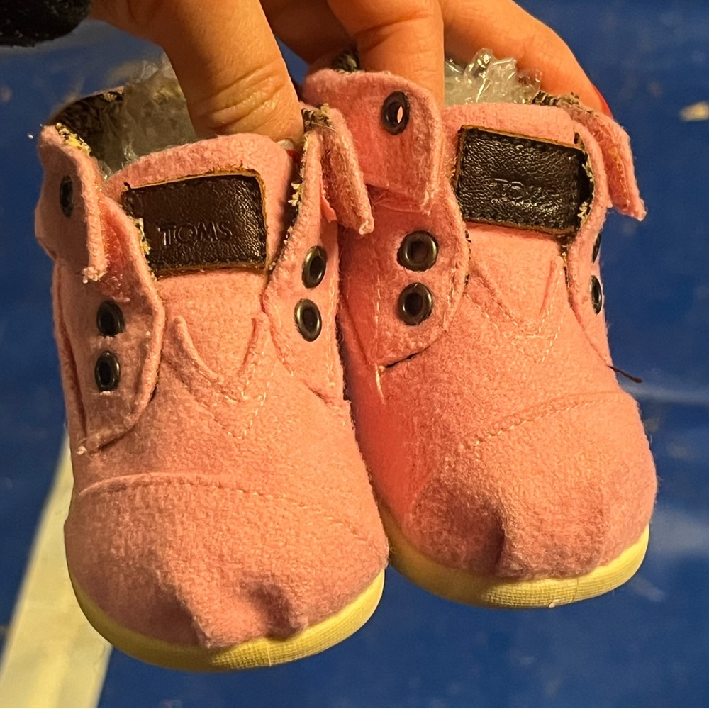 Toms shoes